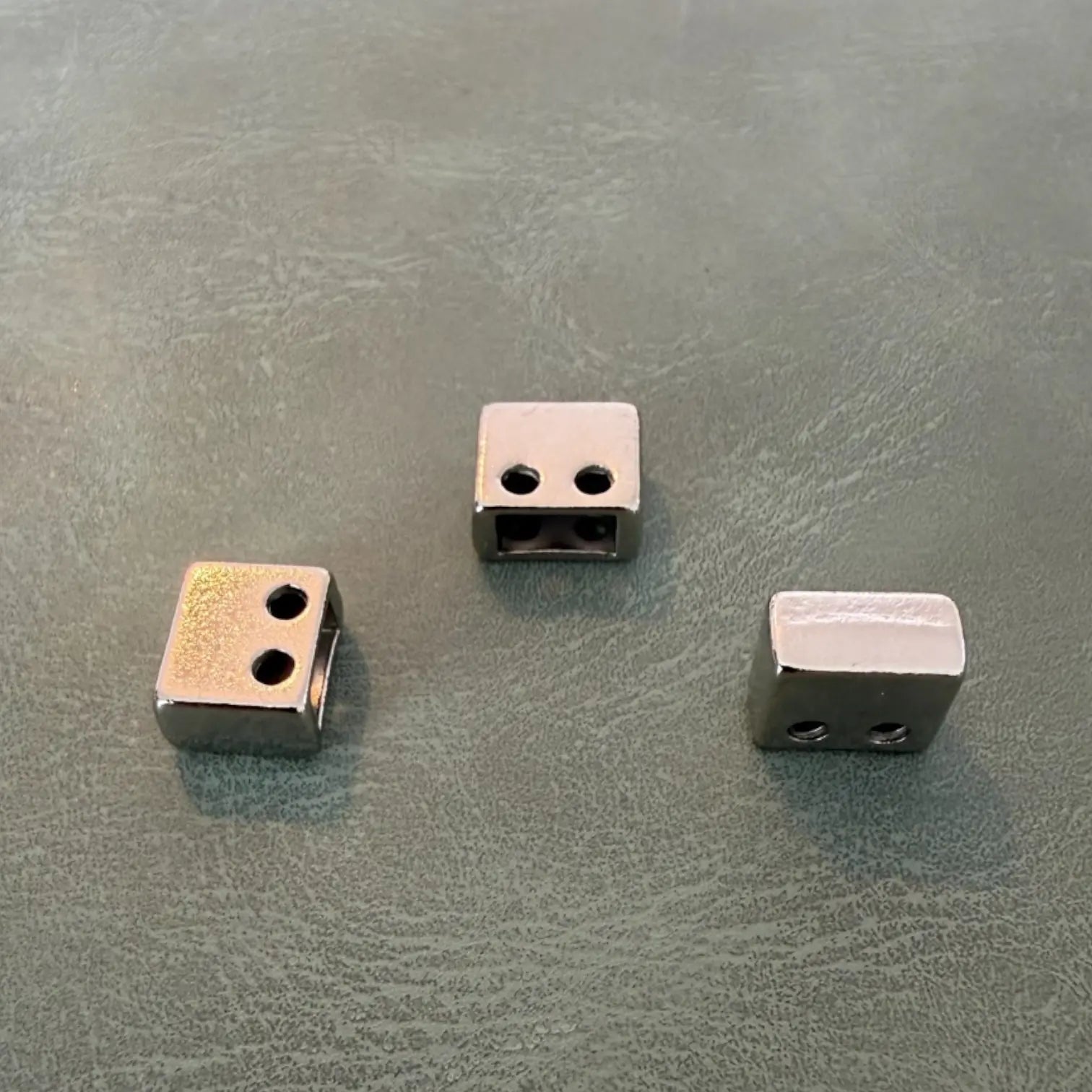 Метален накрайник Е-1458 Никел 0.8 см – Правоъгълен пришивен модел, Дизайнерски Аксесоари