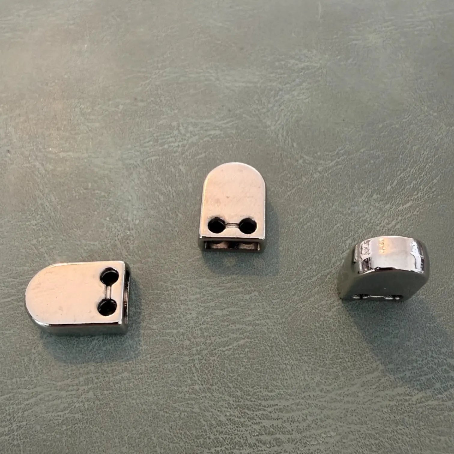 Метален накрайник Е-2279 Никел 1.5 см – Правоъгълен пришивен модел, Дизайнерски Аксесоари