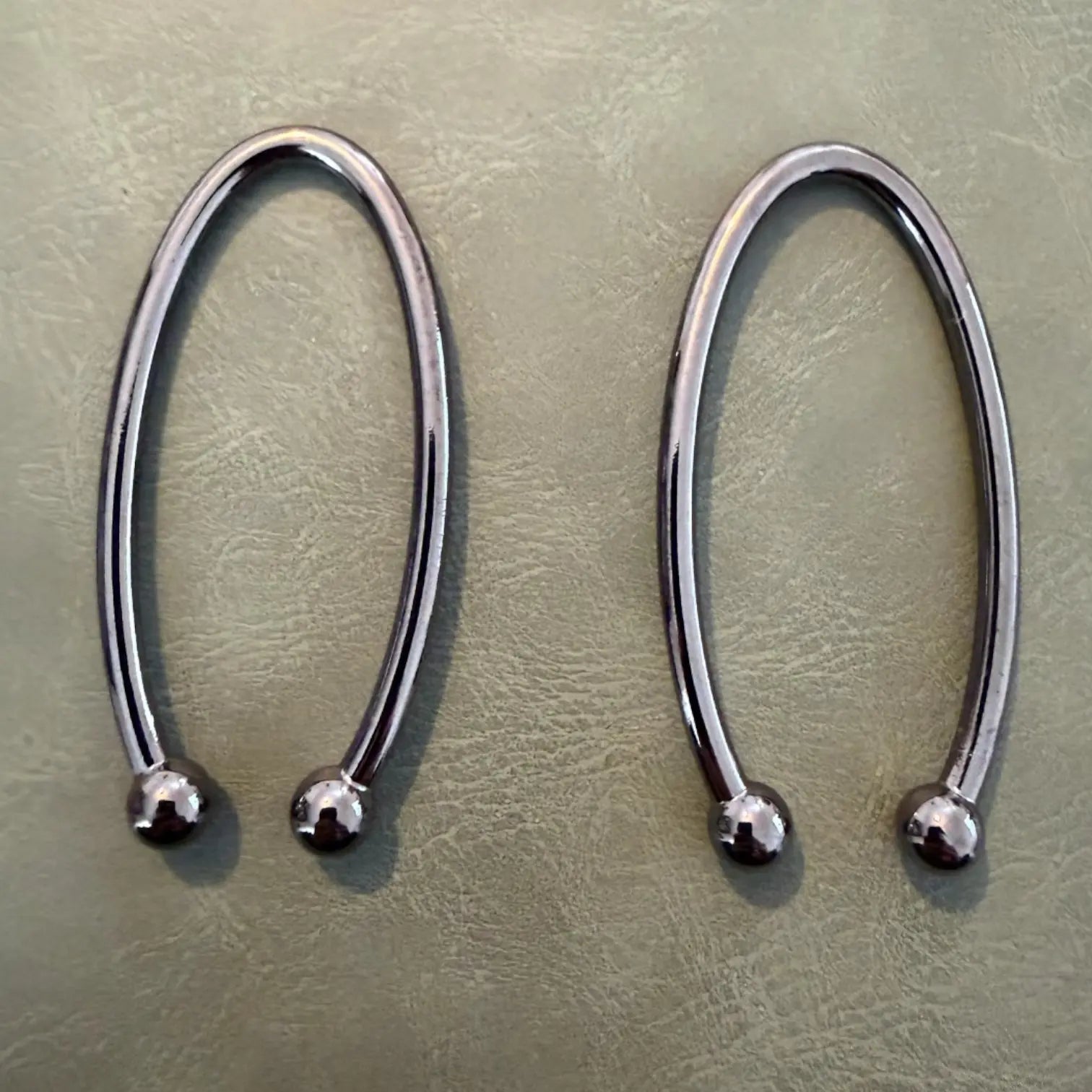 Метални халки Е-2315 Gun Metal 2.5 см – Тип катарама, Елипсов модел с топчета Аксесоари