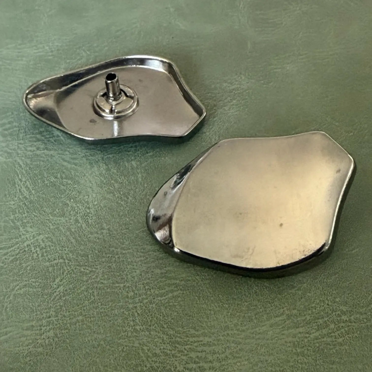 Тик-так копчета Е-2322 Gun Metal 40 мм – 4 части, Вълнообразен дизайн, Луксозен модел Копчета