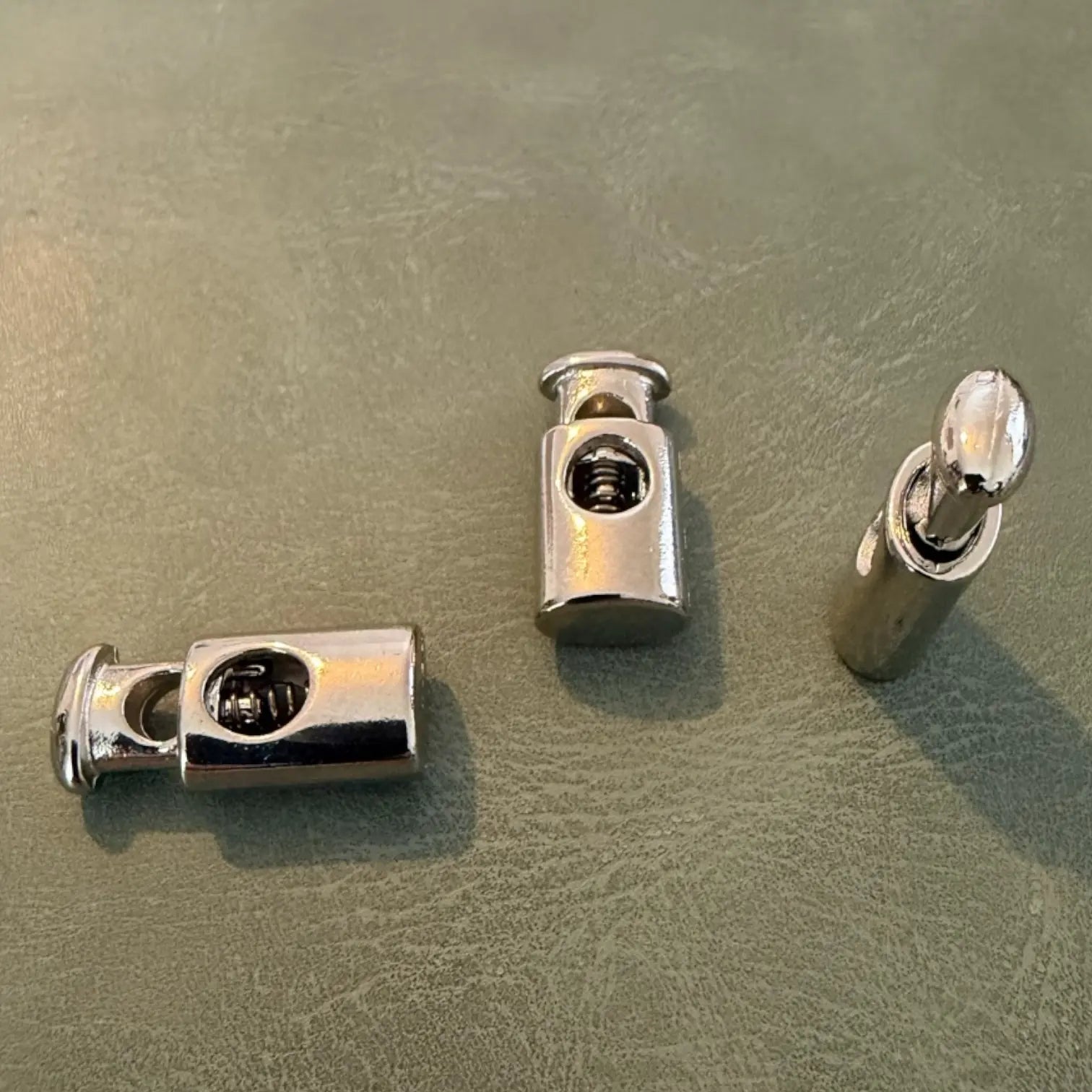 Метален стопер Е-299 Никел 2 см – Един отвор, Елипсов модел Аксесоари